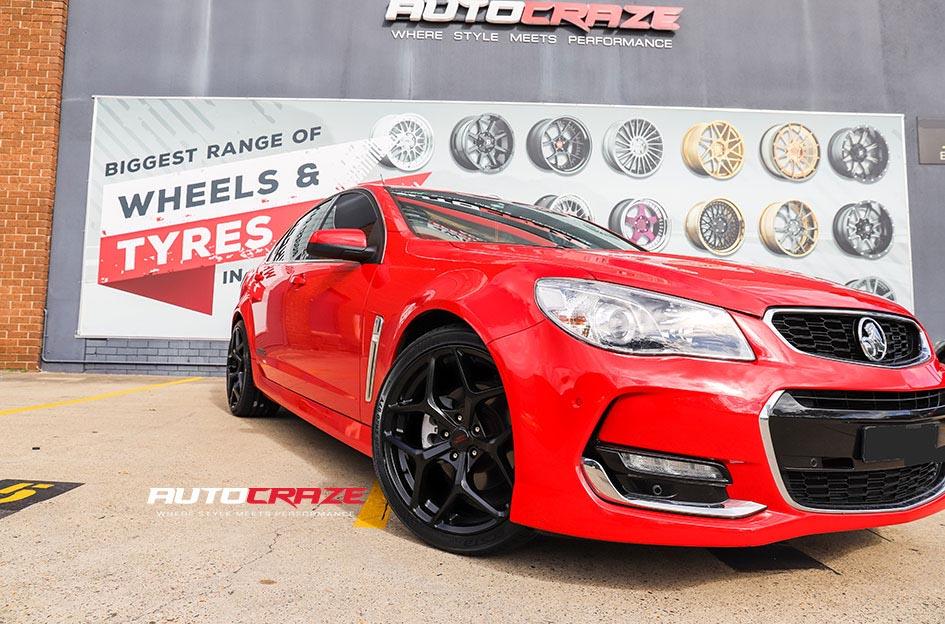 HOLDEN-COMMODORE-DOMINATE-MATTE-BLACK